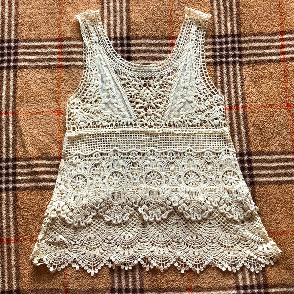 Lace top. Size S/M
